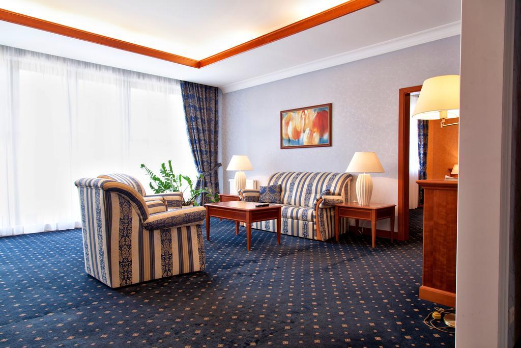 Hotel Sv. Ludmila Skalica Exterior photo